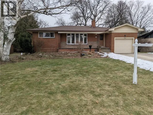 654 HIAWATHA Boulevard, Ancaster, Ontario L9G3A5