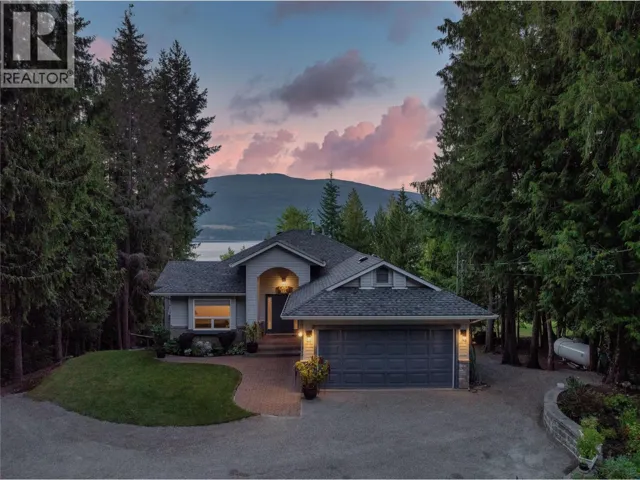 4283 Eagle Bay Road, Eagle Bay, British Columbia V0E1T0