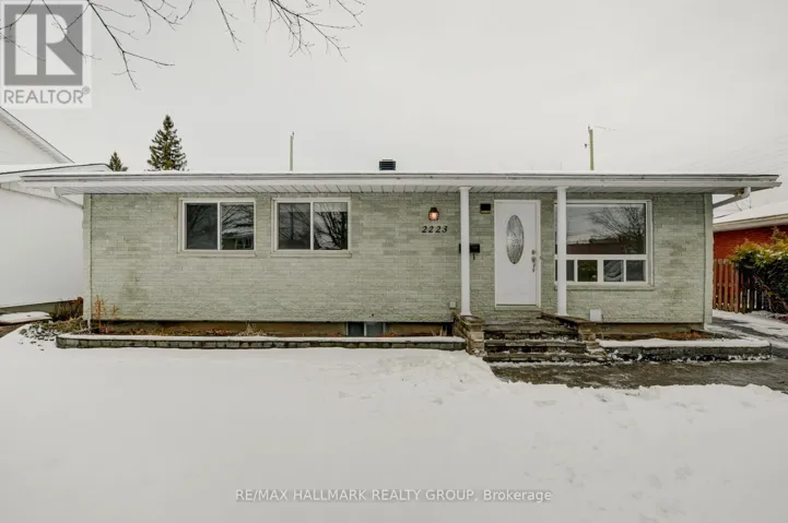 2223 MARTHA AVENUE, Ottawa, Ontario K1G1K8