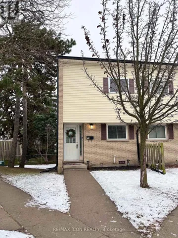 26 - 211 VERONICA DRIVE, Kitchener, Ontario N2A2R8