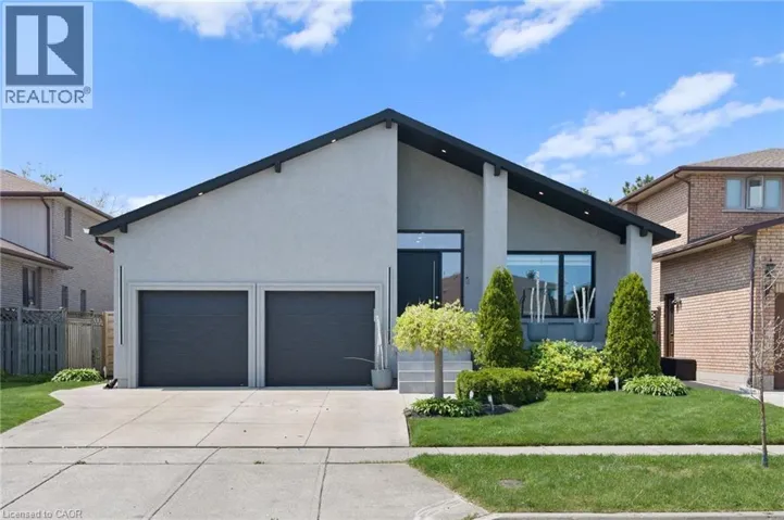 17 CLEARVIEW Drive, Hamilton, Ontario L8G4Y4