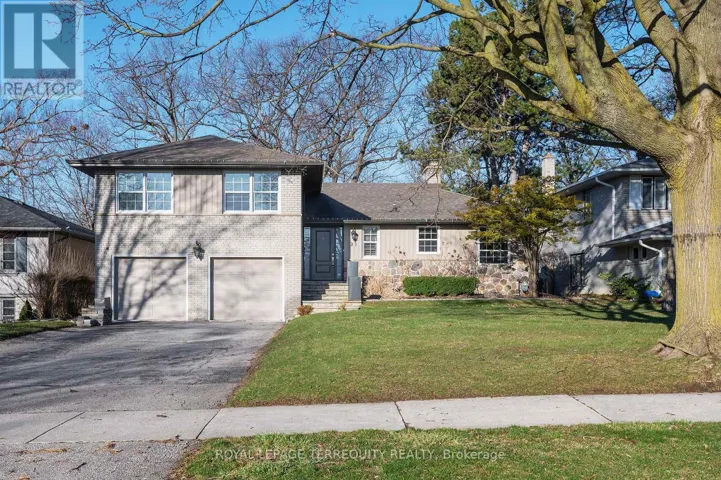 31 RIVERCOVE DRIVE, Toronto (Islington-City Centre West), Ontario M9B4Y8