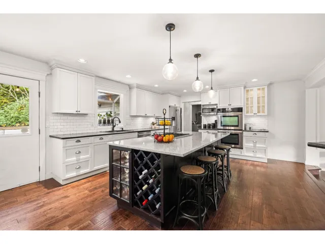 4951 199A STREET, Langley, British Columbia V3A1J5