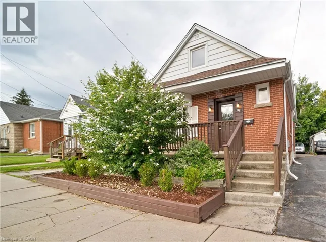 82 WHITNEY Avenue, Hamilton, Ontario L8S2G5