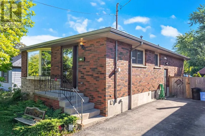 7 MAITLAND AVENUE, Hamilton (Greeningdon), Ontario L9A3J4