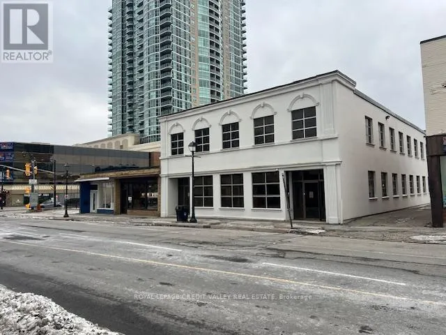 202 - 32 QUEEN STREET W, Brampton (Downtown Brampton), Ontario L6X1A1