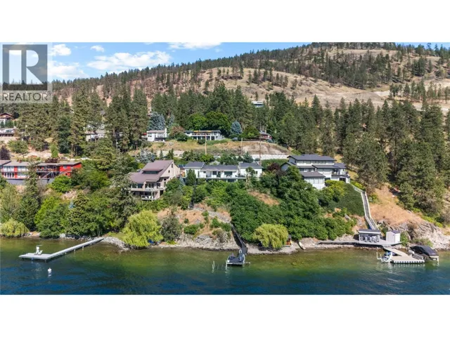 1876 Dewdney Road, Kelowna, British Columbia V1V2C3
