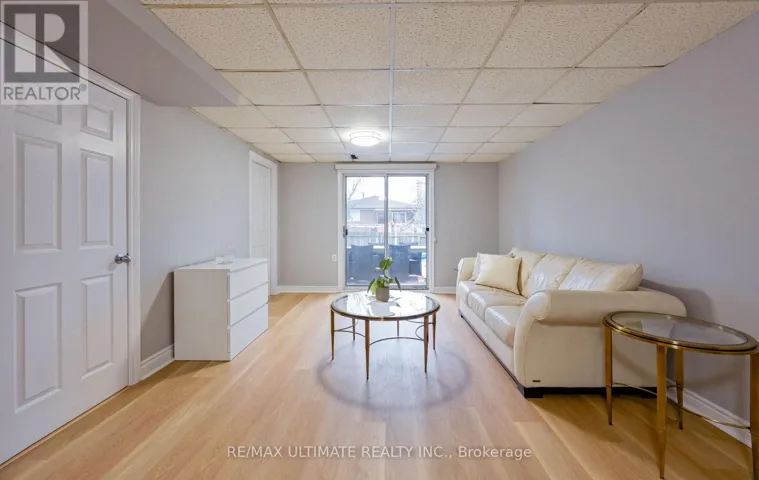 MAIN FLOOR - 60 TINETA CRESCENT, Toronto (Agincourt South-Malvern West), Ontario M1S2Y6