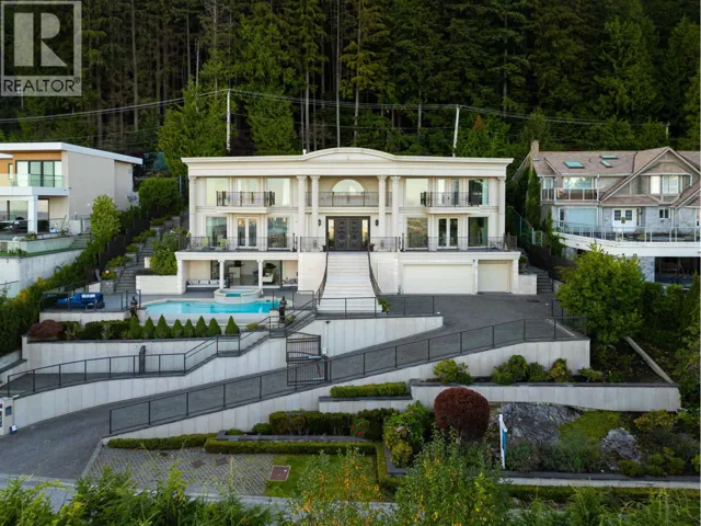 1095 MILLSTREAM ROAD, West Vancouver, British Columbia V7S2C8