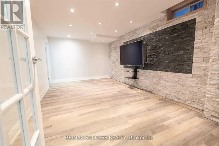 4484 JENKIN CIRCLE, Mississauga (Hurontario), Ontario L5R1T8