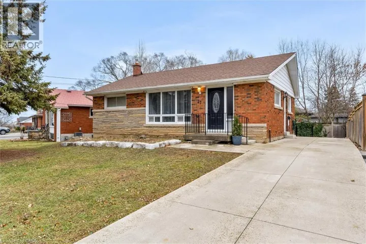 47 BATTLEFIELD Drive, Stoney Creek, Ontario L8G1V1