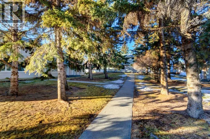 521, 4525 31 Street SW, Calgary, Alberta T3E2P8