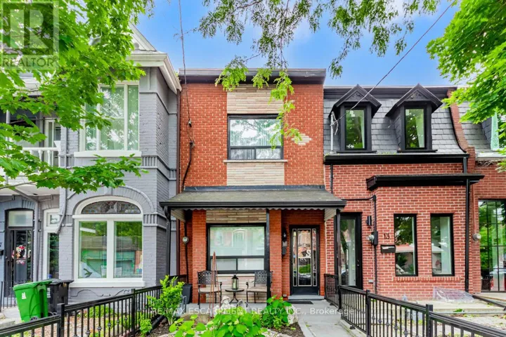 11 ALMA AVENUE, Toronto (Little Portugal), Ontario M6J1N2