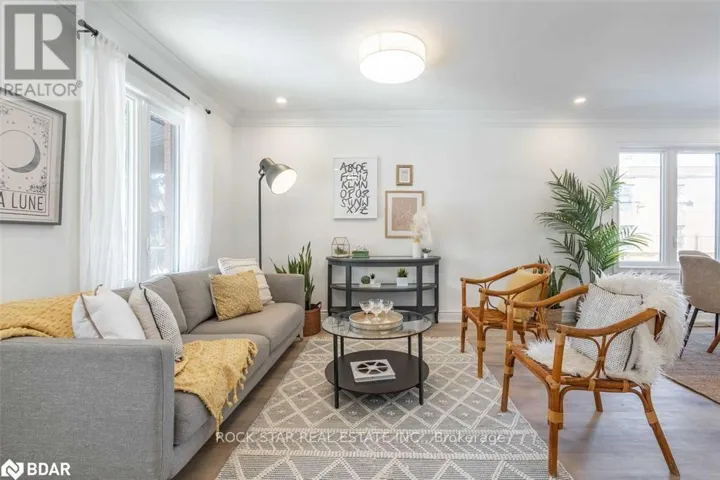 UPPER - 1 EDWARD STREET, Hamilton (Stipley), Ontario L8L2V2