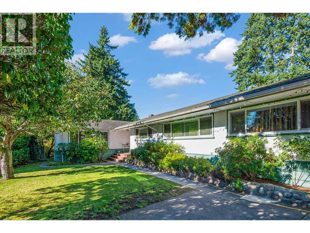 8295 ANGUS DRIVE, Vancouver, British Columbia V6P5L1