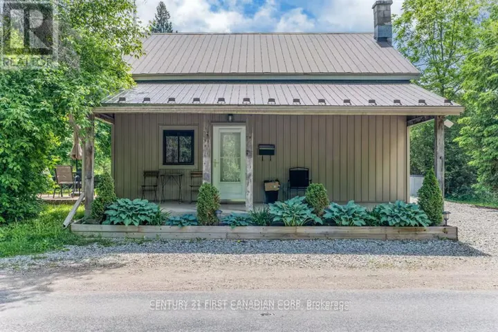 UNIT B - 705 CONSERVATION DRIVE, Waterloo, Ontario N2J3Z4