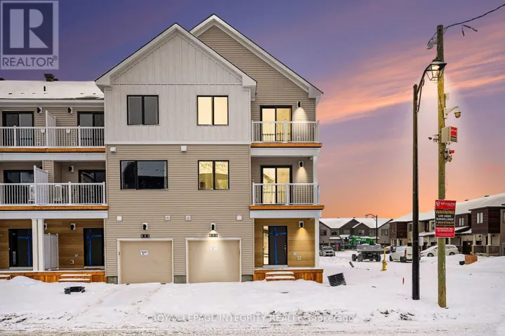800 DEMULCENT LANE, Ottawa, Ontario K2W0N9