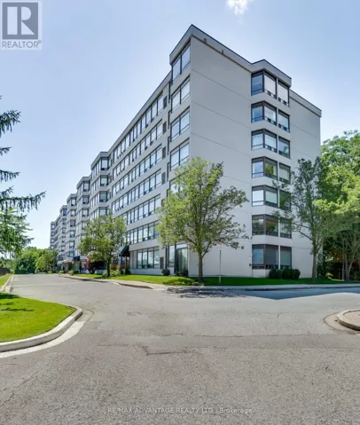 105 - 521 RIVERSIDE DRIVE, London North (North P), Ontario N6H5E2