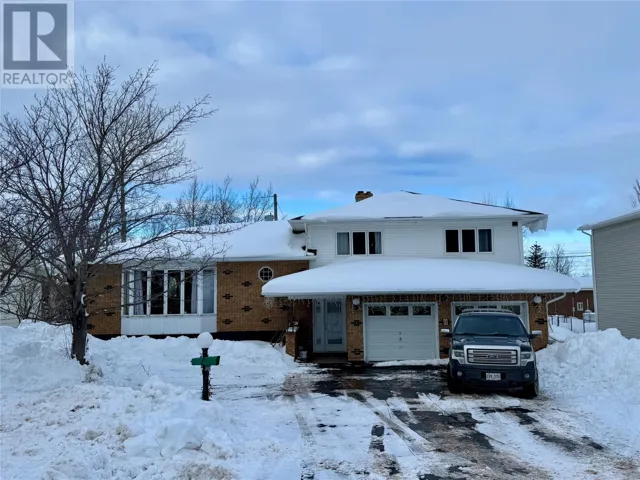 8 Gillingham Avenue, Norris Arm, Newfoundland & Labrador A0G3M0