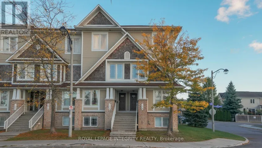 176 CHAPMAN MILLS DRIVE, Ottawa, Ontario K2J0B8