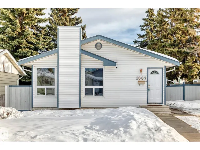 1667 42 ST NW, Edmonton, Alberta T6L2R8