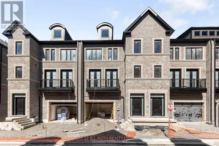 9 - 260 EAGLE STREET, Newmarket (Central Newmarket), Ontario L3Y1K1