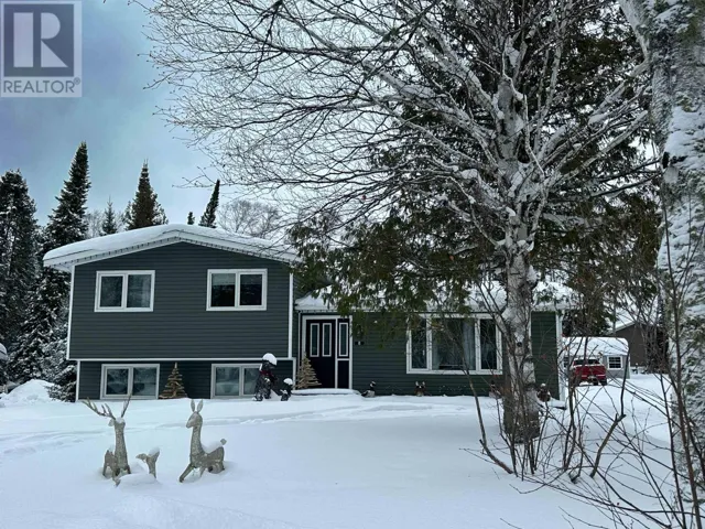 8 John ST, Ear Falls, Ontario P0V1T0
