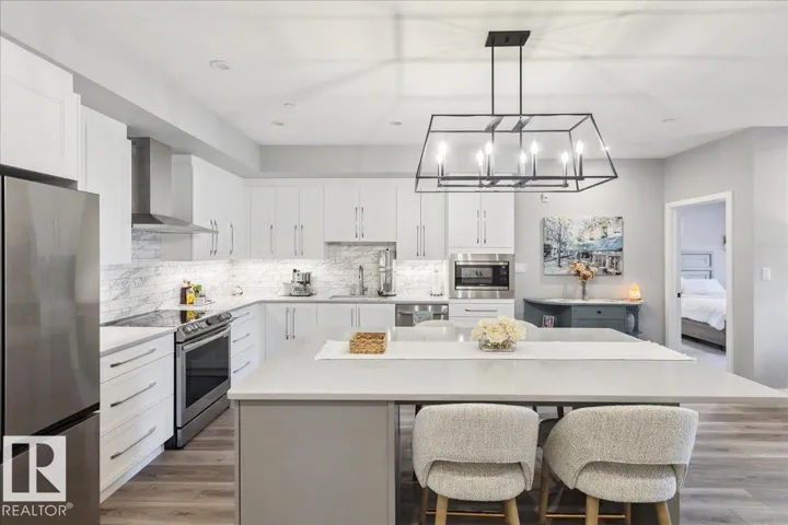 #301 7463 MAY CM NW, Edmonton, Alberta T6R0X1