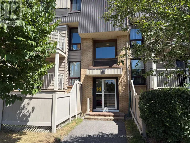 4 - 14 SWEETBRIAR CIRCLE, Ottawa, Ontario K2J2K4
