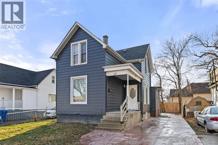 811 LANGLOIS AVENUE, Windsor, Ontario N9A2G9