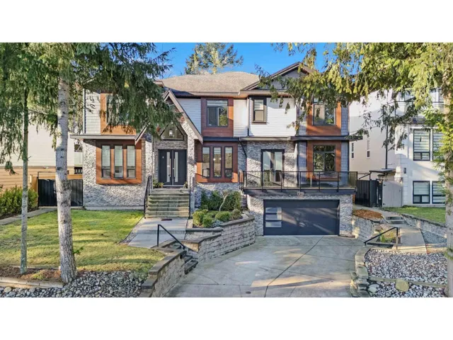 7575 143 STREET, Surrey, British Columbia V3W5P2