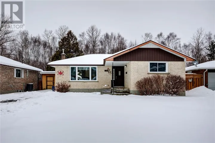 1894 Courtland Drive, Sudbury, Ontario P3A1J8