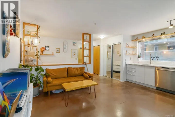 301 932 Johnson St, Victoria, British Columbia V8V3N4