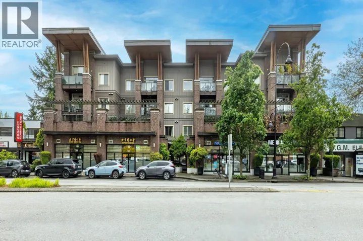 304 1273 MARINE DRIVE, North Vancouver, British Columbia V7P1T3