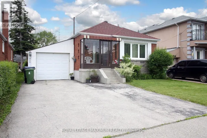938 KENNEDY ROAD, Toronto (Ionview), Ontario M1K2G3