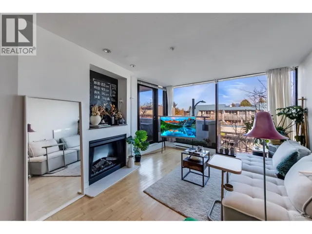 304 2525 BLENHEIM STREET, Vancouver, British Columbia V6K4W6