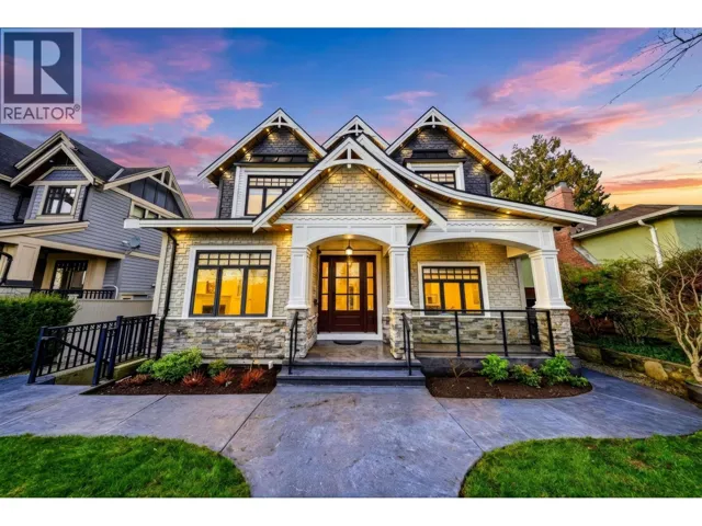 1919 DUBLIN STREET, New Westminster, British Columbia V3M3A4