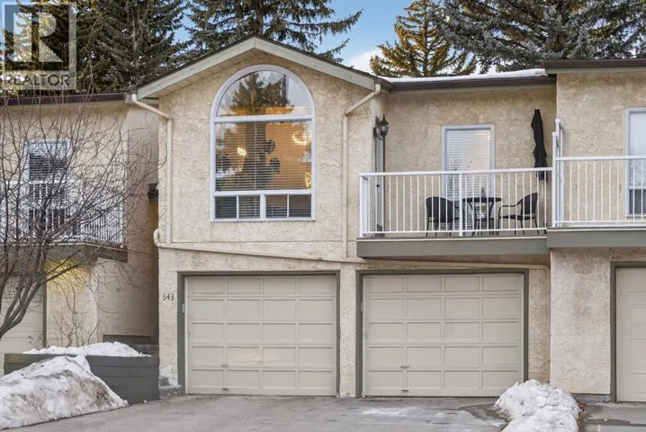 643 Strathcona Drive SW, Calgary, Alberta T3H1K6