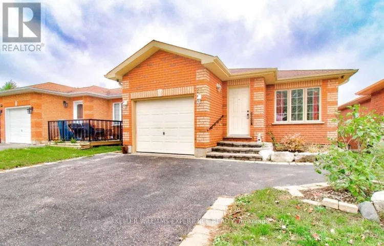 UPPER - 23 BUTTERNUT DRIVE, Barrie (Holly), Ontario L4N0E3