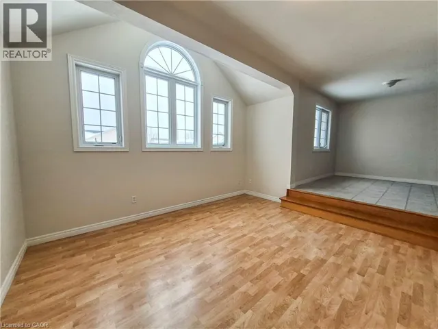 132 UDVARI Crescent Unit# 3, Kitchener, Ontario N2N3P6