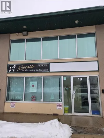 340 HENRY Street Unit# 19, Brantford, Ontario N3S7V9