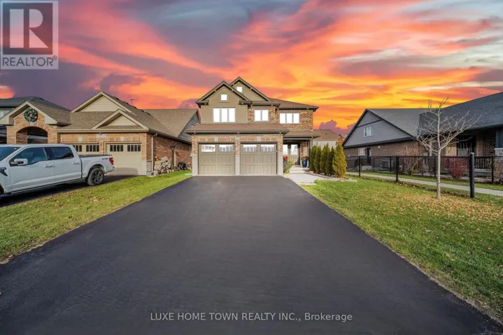 52 RILEY CRESCENT, Centre Wellington (Fergus), Ontario N1M0C2