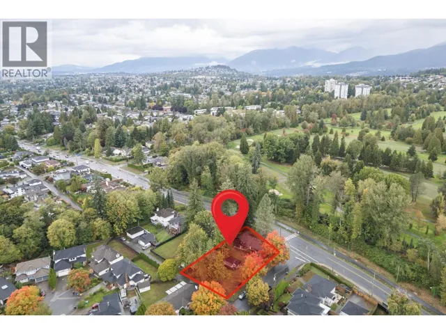 7492 BROADWAY, Burnaby, British Columbia V5A1S4