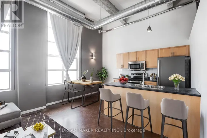 11 REBECCA STREET, Hamilton (Beasley), Ontario L8R3H7