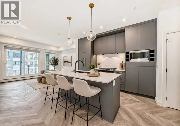 204, 4275 Norford Avenue NW, Calgary, Alberta T3B6M2