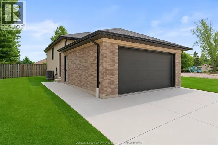 2463-2 FRONT ROAD, LaSalle, Ontario N9J2C5