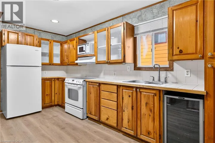 544 QUEBEC Street, Hamilton, Ontario L8H6V4