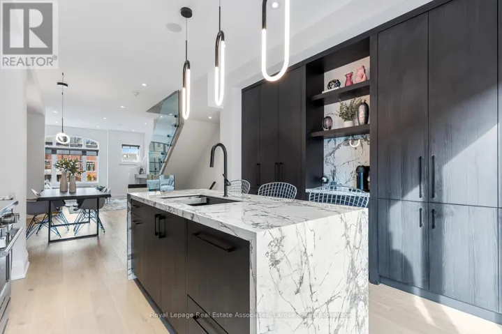 24 - 10 LUNAR CRESCENT, Mississauga (Streetsville), Ontario L5M2P6