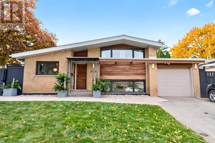 3128 CONSTITUTION BOULEVARD, Mississauga (Applewood), Ontario L4Y2Z3