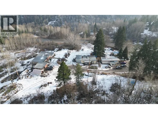 1383 3B Highway, Warfield, British Columbia V1R4L3